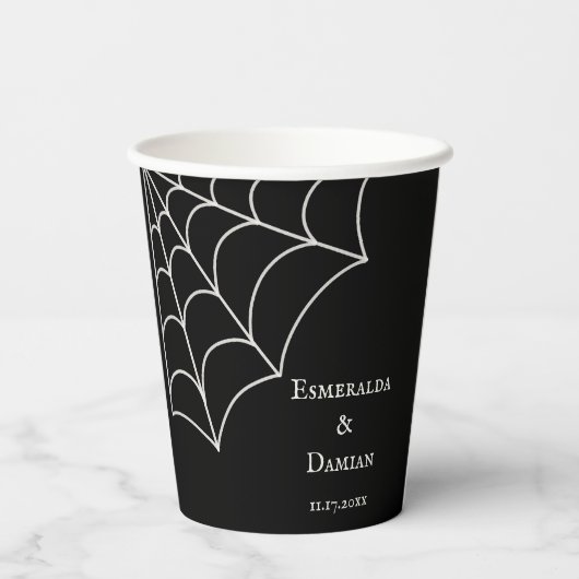 Spiderwebben Black and White Gothic Wedding Papieren Bekers (Achterkant)