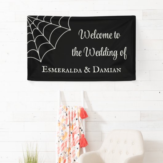 Spiderwebben Black and White Gothic Wedding Spandoek (Insitu)