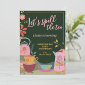 Spill the Tea Baby Brewing Zwangerschapsaankondigi Kaart (Staand voorkant)