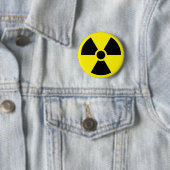 SPILLA LOGO RADIOATTIVITA'' RONDE BUTTON 5,7 CM (In situ)
