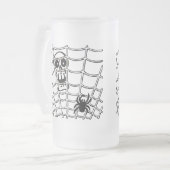 Spin in Web met Schedel Matglas Bierpul (Voorkant links)