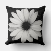Spin op bloem zwart&wit Sierkussen (Voorkant)