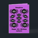 Spinnen Paarse Halloween Verjaardagsdochter Kaart<br><div class="desc">Een gepersonaliseerde spin dochter verjaardag Halloween kaart met een bos van griezelige gekke spinnen. Je kunt de voorkant van deze paarse halloweenverjaardagskaart gemakkelijk personaliseren met hun leeftijd en naam. Binnenin leest u een spookachtig bericht, dat u kunt bewaren of bewerken als u dat wilt. Op de achterkant van de verjaardagskaart...</div>