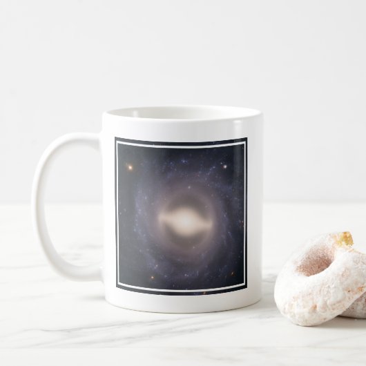 Spiraal Galaxy NGC 1015. Koffiemok (Met donut)