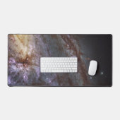 Spiraal Galaxy NGC 3627. Bureaumat (Keyboard & Muis)