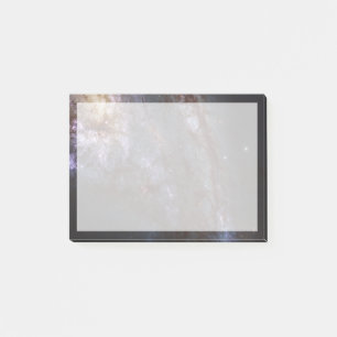 Spiraal Galaxy NGC 3627. Post-it® Notes