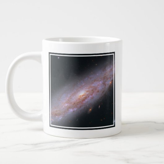 Spiraal Galaxy NGC 3972. Grote Koffiekop (Links)