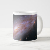 Spiraal Galaxy NGC 3972. Grote Koffiekop (Voorkant rechts)