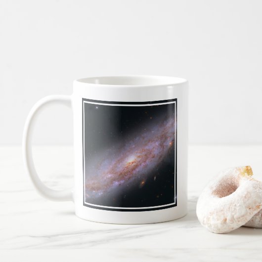 Spiraal Galaxy NGC 3972. Koffiemok (Met donut)