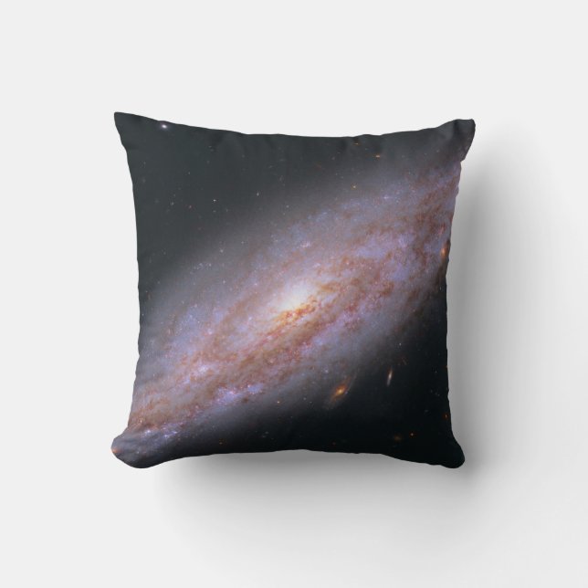 Spiraal Galaxy NGC 3972. Kussen (Voorkant)