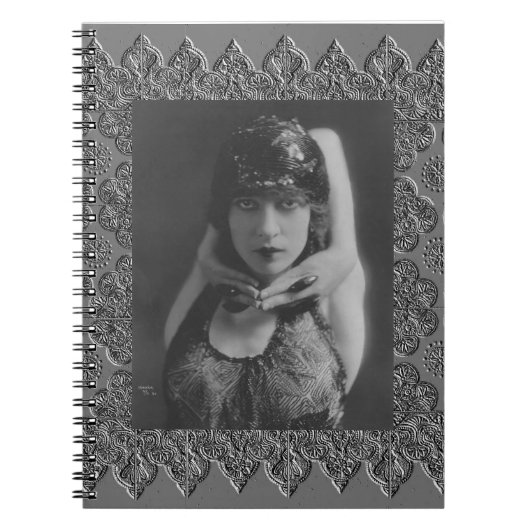 Spiral notitieboek met  danseres Kyra (Voorkant)