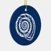 Spiral Seashell Block Print, Cobalt Blue en White Keramisch Ornament (Rechts)