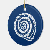 Spiral Seashell Block Print, Cobalt Blue en White Keramisch Ornament (Links)