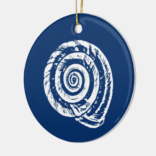 Spiral Seashell Block Print, Cobalt Blue en White Keramisch Ornament (Links)