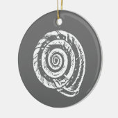 Spiral Seashell Block Print, Grey and White Keramisch Ornament (Links)