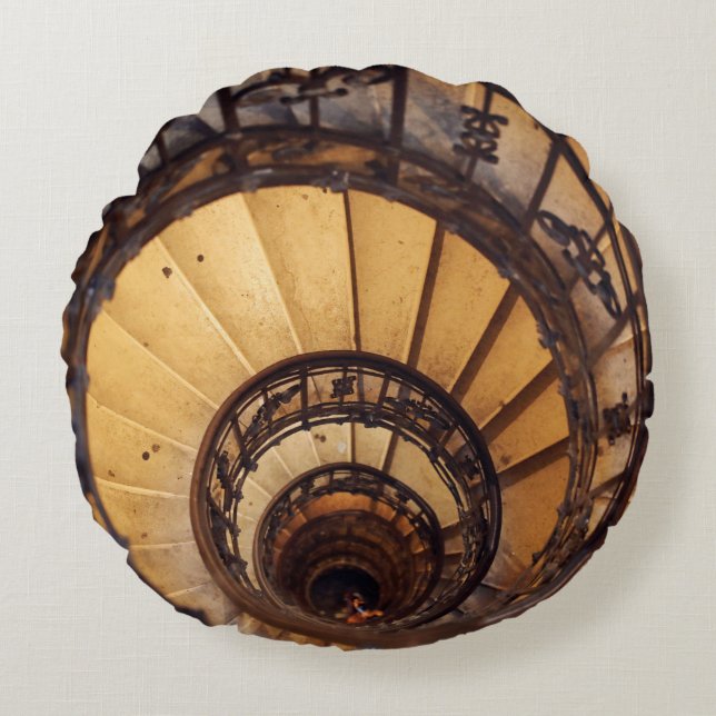 Spirale cirkeltrap trappen oude bouwtrap rond kussen (Voorkant)