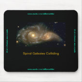 Spirale sterrenstelsels die Mousepad in botsing br Muismat (Voorkant)