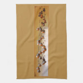 Spiraled Clay Wind Chimes still Life Theedoek (Verticaal)