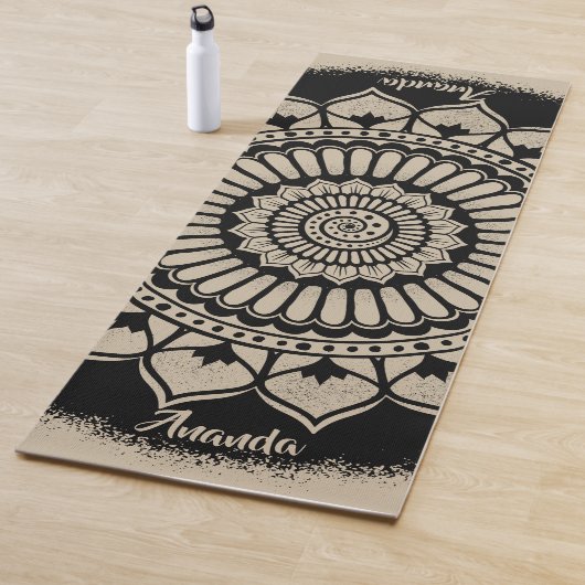 Spirals Stippen Flowers Black Tan Henna Mandala Yogamat (In situ)