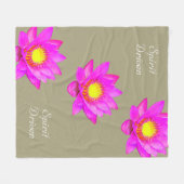 Spirit Driven Lotus Flowers on Sand Beige Fleece Deken (Voorkant (Horizontaal))