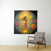 Spiritueel Wandkleed – Vrouw in Licht en Beweging (In situ)