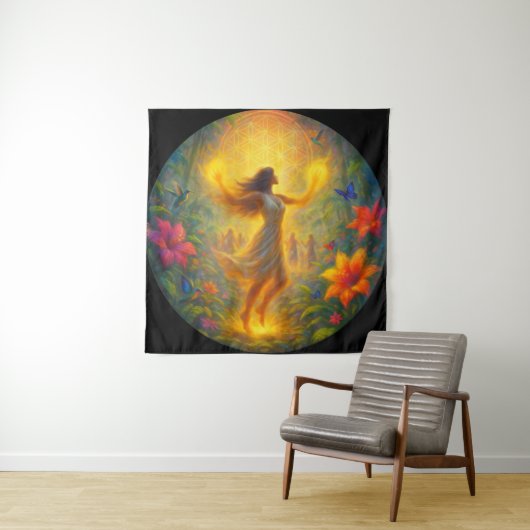 Spiritueel Wandkleed – Vrouw in Licht en Beweging (In situ)