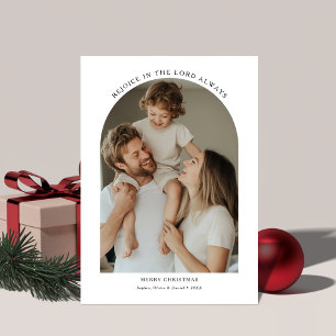 Spirituele religieuzen verheugen zich op kerstboog feestdagenkaart