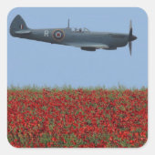 Spitfire en papavers vierkante sticker (Voorkant)