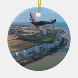 Spitvuur over de Engelse kust. Keramisch Ornament