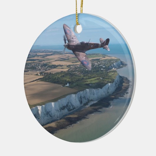 Spitvuur over de Engelse kust. Keramisch Ornament (Links)