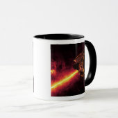 Spitzer gezien tegen de infrarode hemel mok (Voorkant rechts)