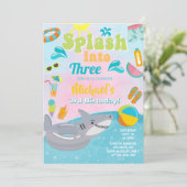 Splash in Drie zwembad partij verjaardagsuitnodigi Kaart (Staand voorkant)