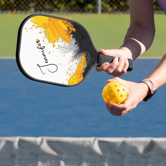 Splash of Gold voor Black Personal Name Pickleball Paddle (Insitu)