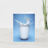 Splash van melk in kaarten van Drink van glas (Voorkant)