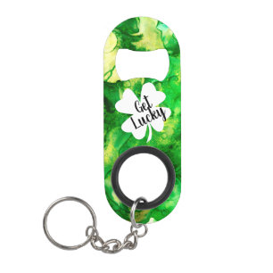 Spletters met groene inkt krijgen Lucky Shamrock Sleutelhanger Flessenopener