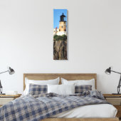Split Rock Lighthouse Cliffside Vertical Canvas (Insitu (Slaapkamer))