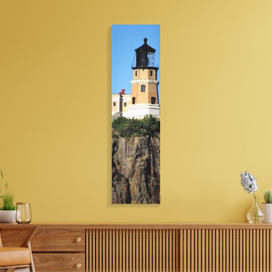 Split Rock Lighthouse Cliffside Vertical Canvas Afdruk (Insitu (Woonkamer))