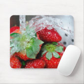 Spoelaardbei met water muismat (Met muis)
