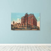 Spokane, WA - Uitzicht Davenport Hotel #1 Canvas Afdruk (Insitu (Houten vloer))