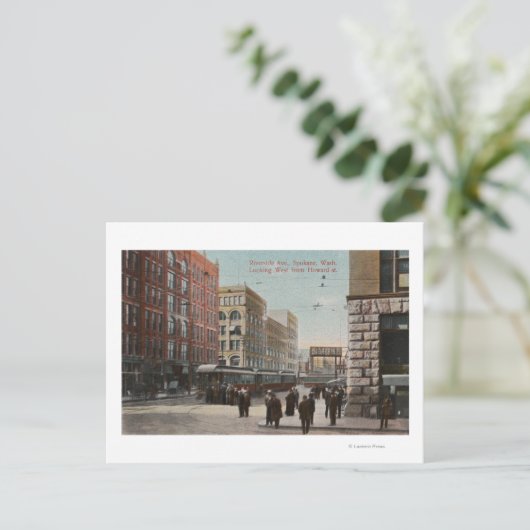 Spokane, WA - Uitzicht van Riverside Ave. & Howard Briefkaart (Staand voorkant)