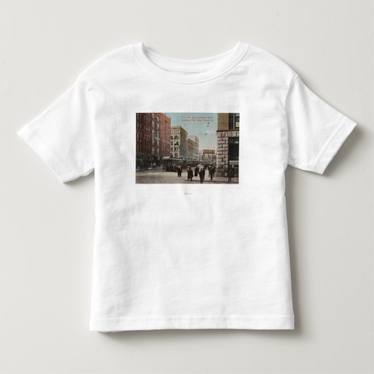 Spokane, WA - Uitzicht van Riverside Ave. & Howard Kinder Shirts (Voorkant)
