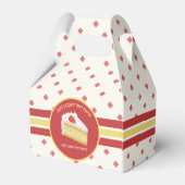 Sponge Cake - Frosted Tres Leches crème and red Fa Bedankdoosjes (Achterkant)