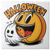 Spook en pompoen vieren Halloween! Tegeltje (Voorkant)