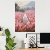 Spook in roze bloemenveld poster (Thuiskantoor)