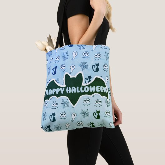 Spook, spinnenwebben en zwarte katten blauw tote bag (Dichtbij)