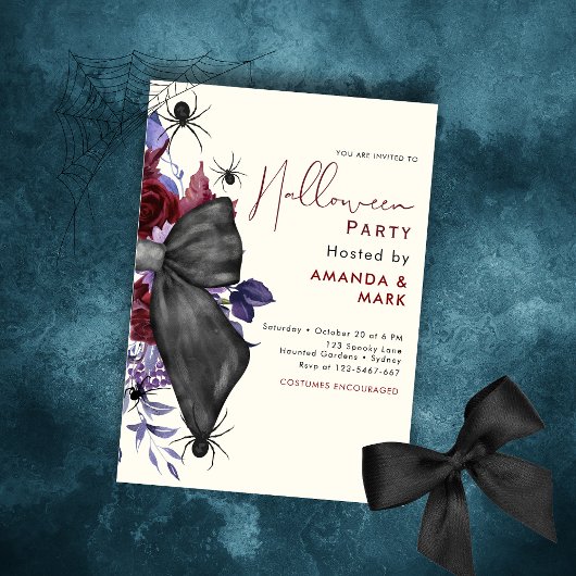 Spookachtige bloemenzwarte strik en spinnen Uitnod Kaart