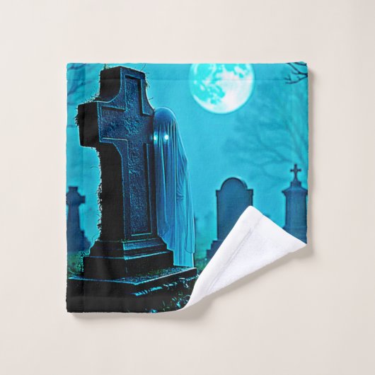 Spookachtige figuur in een Graveyard Design Bad Handdoek (Wasdoekje)