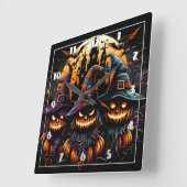 Spookachtige Halloween-vogelverschrikkers onder ee Vierkante Klok (Hoek)