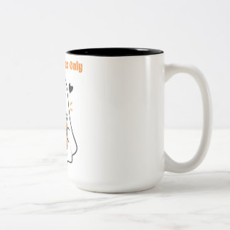 Spookachtige Sappen Alleen Schattige Geest Drinken Tweekleurige Koffiemok