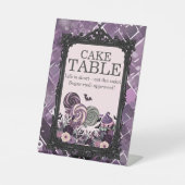 Spookachtige Schattigee gotische paarse taarttafel Reclamebord Met Voetstuk (Voorkant)